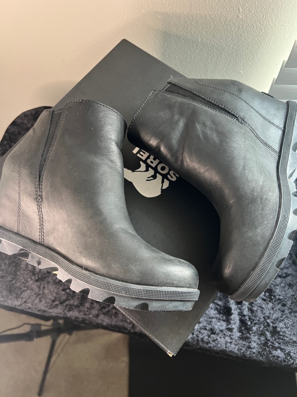 Sorel Joan of Arctic Black Wedge ll Zip Ankle Boots